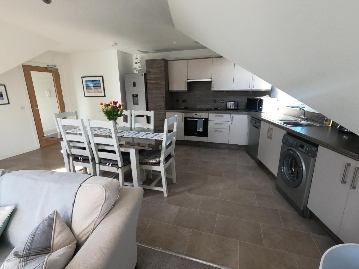 Riverbank Apartments Nairn Bagian luar foto